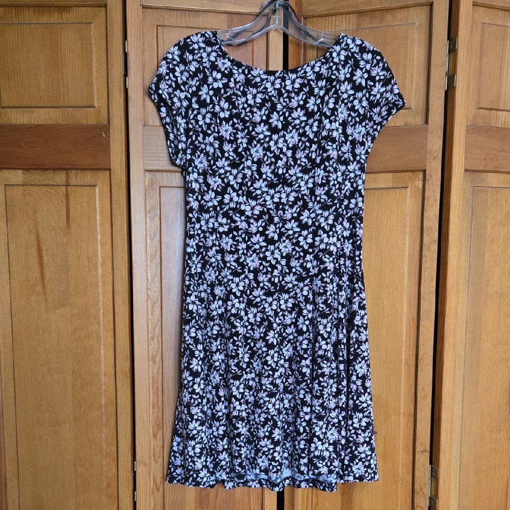 Roz & Ali Black and White Floral Fit & Flare Mini Dress